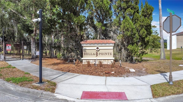 3514 Yacht Club Ct, Kissimmee, FL 34746 - community / neighborhood sign with fence