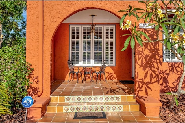 2002 Central Ave, Sarasota, FL 34234 - doorway to property with stucco siding
