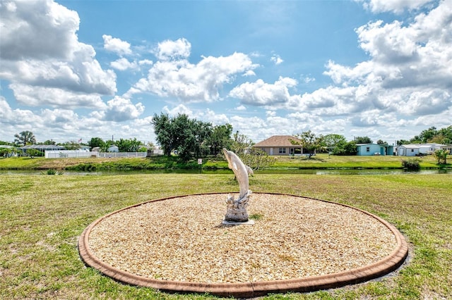 view of green lawn