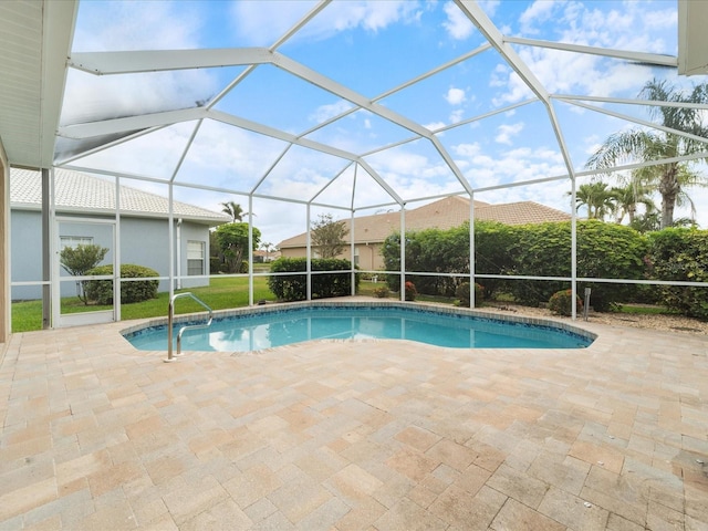 857 Macaw Cir, Venice, FL 34285 - pool featuring a patio area and a lanai