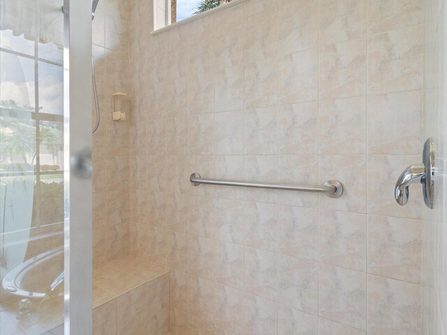 857 Macaw Cir, Venice, FL 34285 - bathroom featuring a stall shower