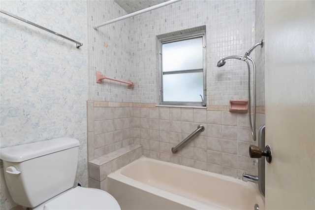 261 Caddy Rd, Rotonda West, FL 33947 - full bath featuring  shower combination and wallpapered walls