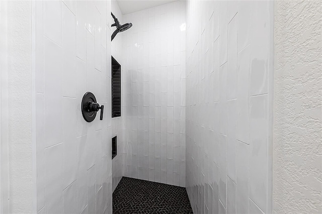 1711 Boca Raton Ct, Punta Gorda, FL 33950 - full bath with a textured wall and tiled shower