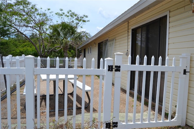 21161 Knollwood Ave, Port Charlotte, FL 33952 - view of property exterior featuring a gate