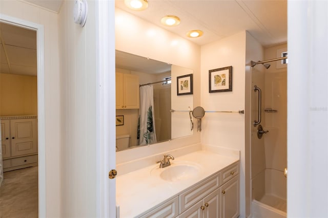 643 Blackburn Blvd, North Port, FL 34287 - bathroom featuring a shower with shower curtain and vanity