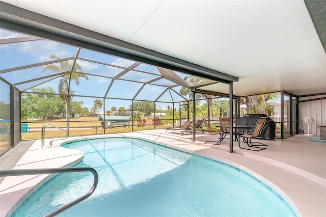 2331 Cannolot Blvd, Port Charlotte, FL 33948 - outdoor pool with a patio area and glass enclosure