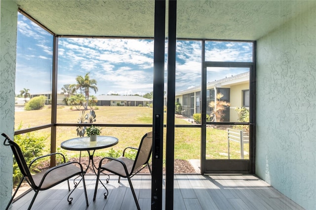 view of sunroom / solarium
