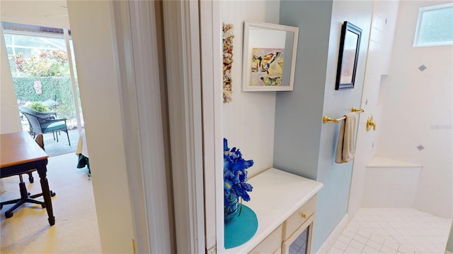 8596 SW Riverside Dr, Arcadia, FL 34269 - full bathroom with a tile shower
