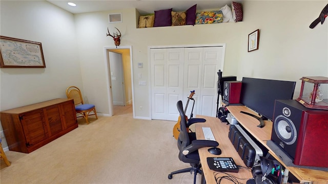 8596 SW Riverside Dr, Arcadia, FL 34269 - carpeted office featuring baseboards