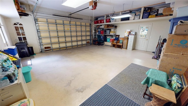 8596 SW Riverside Dr, Arcadia, FL 34269 - garage featuring a garage door opener