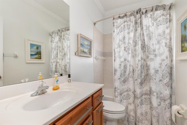 full bath featuring toilet, vanity, and shower / tub combo with curtain