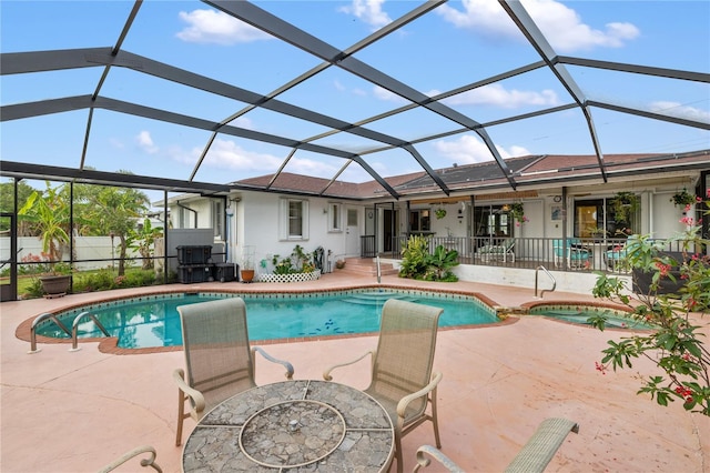 3301 Santa Barbara Dr, Punta Gorda, FL 33983 - swimming pool with an in-ground hot tub, a patio area, and a lanai