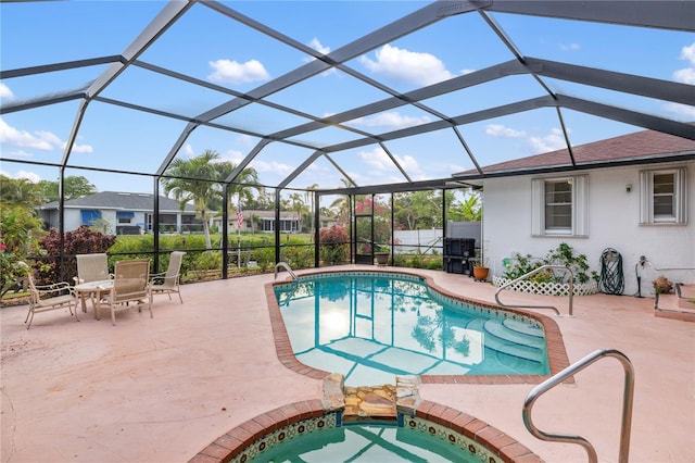 3301 Santa Barbara Dr, Punta Gorda, FL 33983 - swimming pool featuring a patio area and an in-ground hot tub