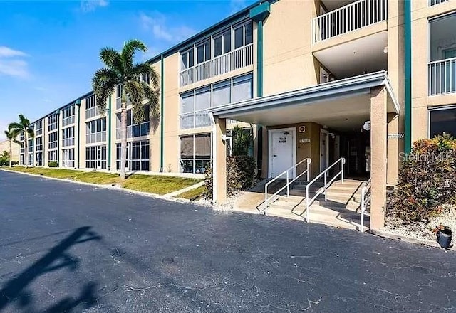150 Harborside Ave Unit 124, Punta Gorda, FL 33950 - view of building exterior