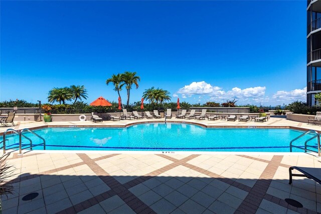3329 Sunset Key Cir Unit 107, Punta Gorda, FL 33955 - community pool with a patio area
