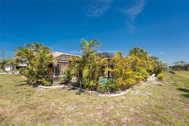 279 Mariner Ln, Rotonda West, FL 33947 - view of green lawn