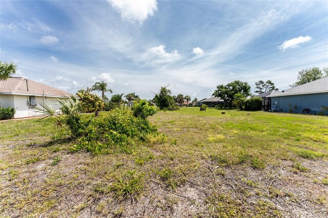 279 Mariner Ln, Rotonda West, FL 33947 - view of yard