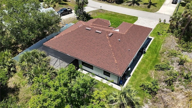 aerial view of property and surrounding area