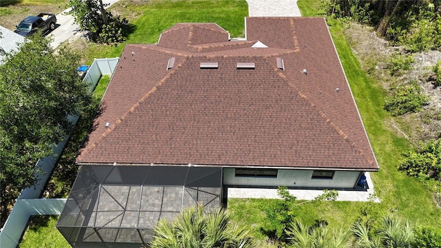 aerial view of property and surrounding area