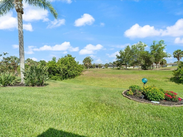 85 Long Meadow Ct, Rotonda West, FL 33947 - view of grassy yard
