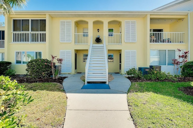 410 Cerromar Cir S Unit 240, Venice, FL 34293 - view of property featuring stairway