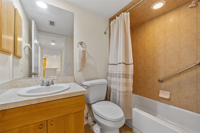 601 Shreve St Unit 21C, Punta Gorda, FL 33950 - bathroom with toilet, vanity, and shower / bath combination with curtain