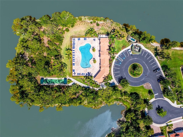 11666 Parrotfish St, Venice, FL 34292 - aerial view of property and surrounding area featuring a pool and a large body of water