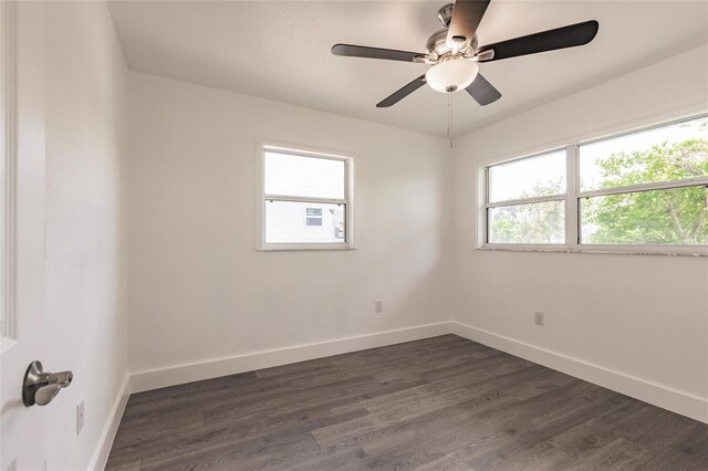 3129 Buttonwood Pl, Punta Gorda, FL 33950 - empty room with plenty of natural light, baseboards, and a ceiling fan