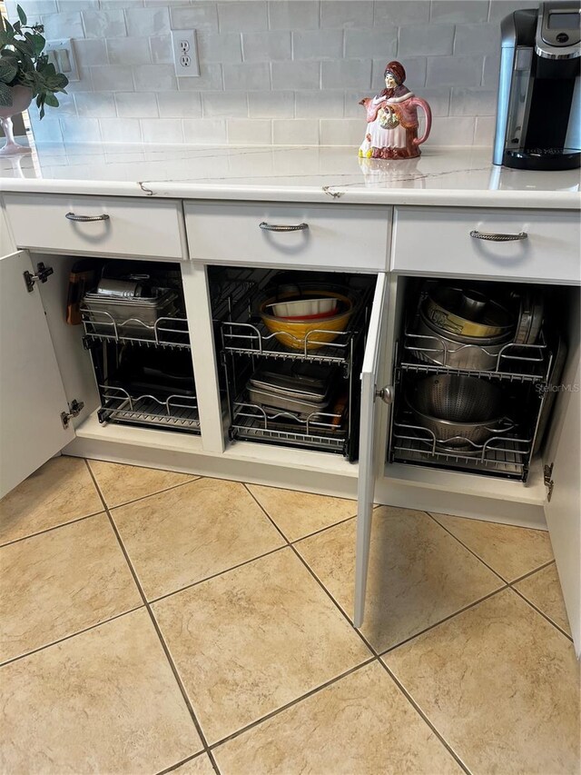 96 Vivante Blvd Unit 9622, Punta Gorda, FL 33950 - kitchen view of decorative backsplash and light countertops