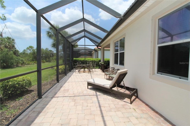 13256 Creekside Ln, Port Charlotte, FL 33953 - sunroom featuring outdoor dining area