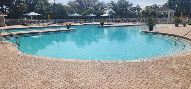 13256 Creekside Ln, Port Charlotte, FL 33953 - community pool with a patio