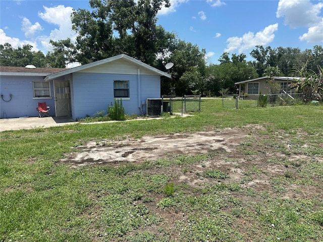 708 N Johnson Ave, Arcadia, FL 34266 - view of yard with central air condition unit
