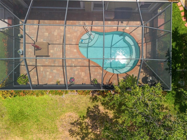 2747 Suncoast Lakes Blvd, Punta Gorda, FL 33980 - drone / aerial view of a pool