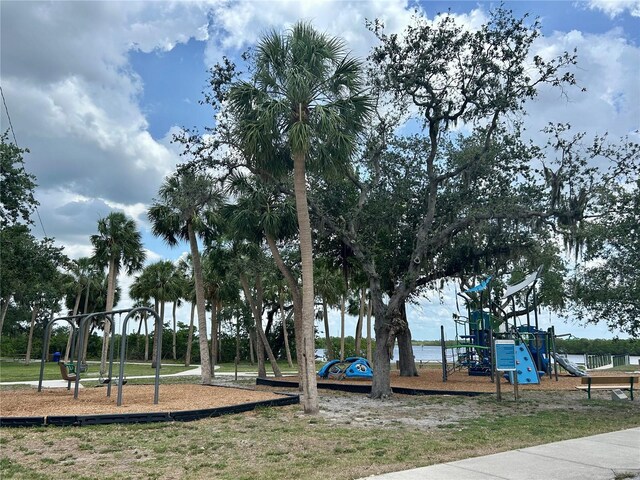 3273 Santa Barbara Dr, Punta Gorda, FL 33983 - photo 10