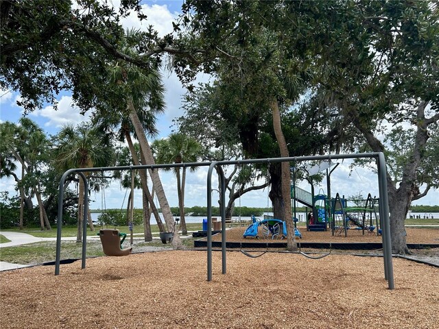 3273 Santa Barbara Dr, Punta Gorda, FL 33983 - photo 11