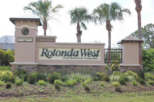 51 Sportsman Rd, Rotonda West, FL 33947