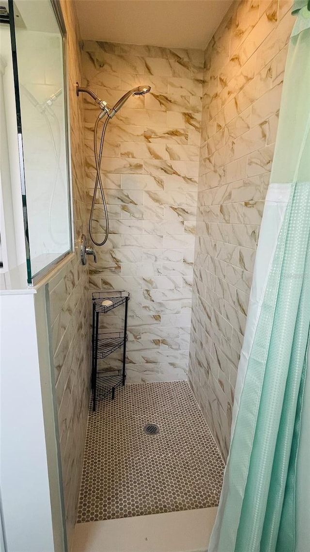 24239 Yacht Club Blvd, Punta Gorda, FL 33955 - bathroom with tiled shower