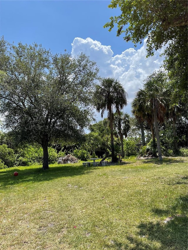 5727 Beechwood St, Punta Gorda, FL 33982 - view of grassy yard