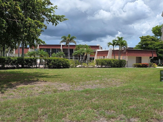 311 Garvin St Unit 405B, Punta Gorda, FL 33950 - view of green lawn