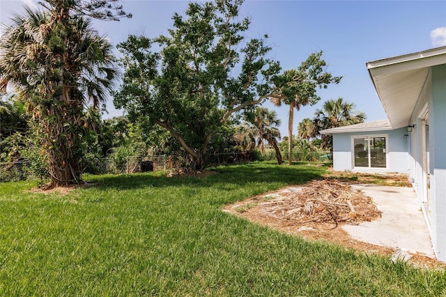 37 Oakland Hills Ct, Rotonda West, FL 33947 - view of yard