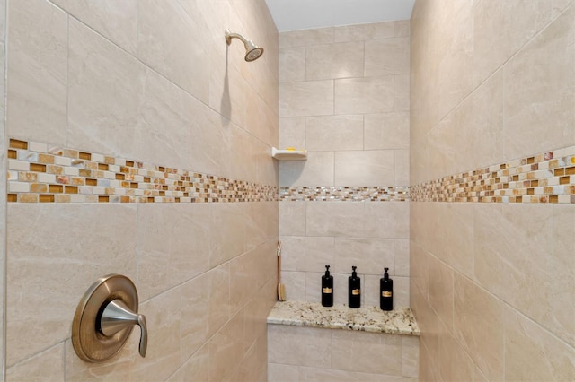3138 Darius Ave, North Port, FL 34288 - bathroom featuring a tile shower