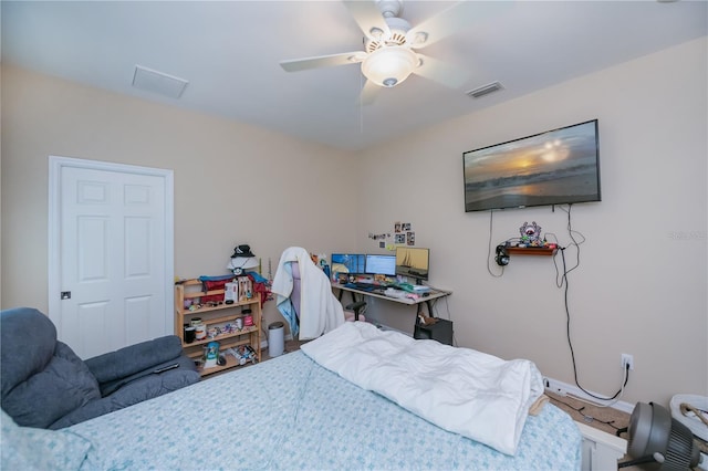 2387 Nuremberg Blvd, Punta Gorda, FL 33983 - bedroom with a ceiling fan