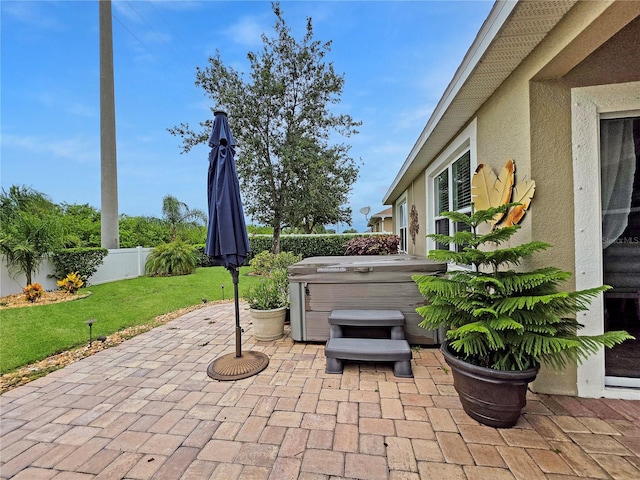 7292 Mikasa Dr, Punta Gorda, FL 33950 - view of patio / terrace with a hot tub