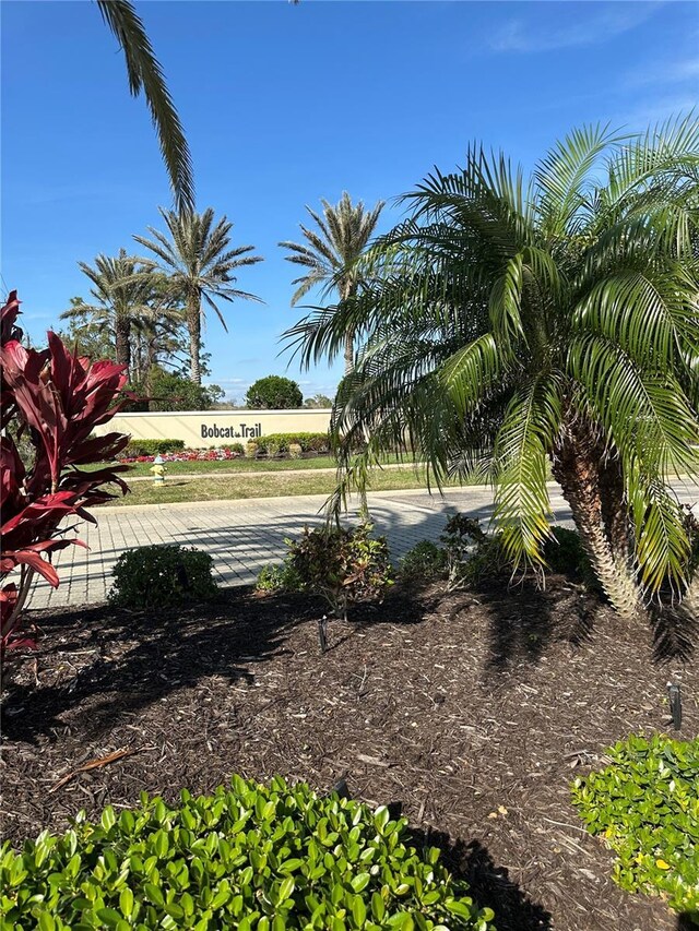 2023 Lynx Run, North Port, FL 34288 - view of yard