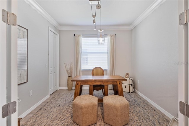 15039 Black Cherry Way, Punta Gorda, FL 33955 - dining area featuring crown molding