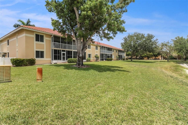 196 Furse Lakes Cir Unit A6, Naples, FL 34104 - view of grassy yard