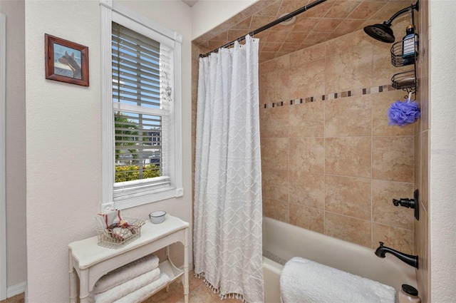 250 Freeport Ct, Punta Gorda, FL 33950 - full bathroom featuring shower / tub combo
