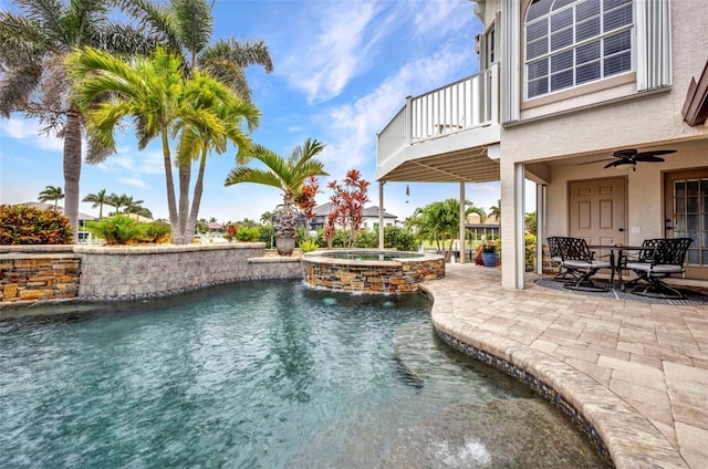250 Freeport Ct, Punta Gorda, FL 33950 - view of pool with a patio area, outdoor dining area, a pool with connected hot tub, and a ceiling fan