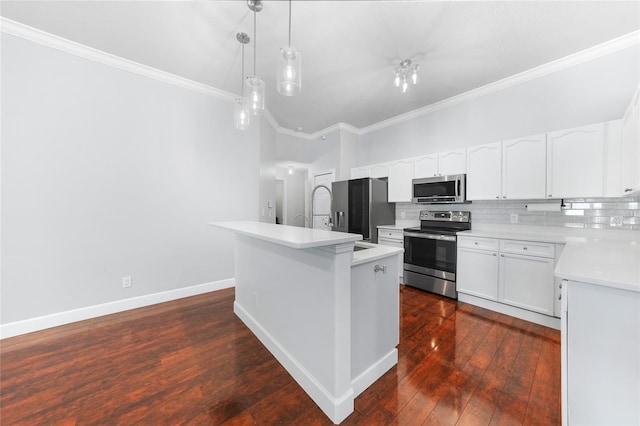 1523 Napoleon Rd, North Port, FL 34288 - kitchen with appliances with stainless steel finishes, crown molding, decorative backsplash, an island with sink, and light countertops