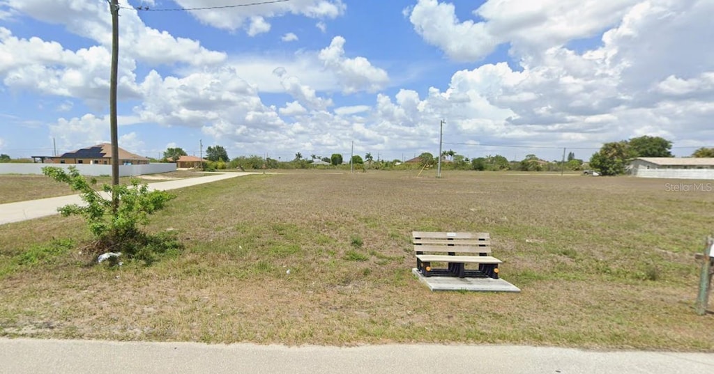 301 NE 24th Ter, Cape Coral, FL 33909